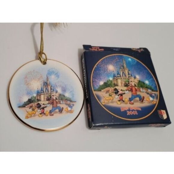 Walt Disney World Millennial 2000 Magic Kingdom Porcelain Ornament! Great Cond. - Picture 7 of 7